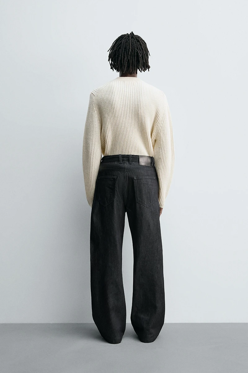 JEAN RELAXED FLARE FIT