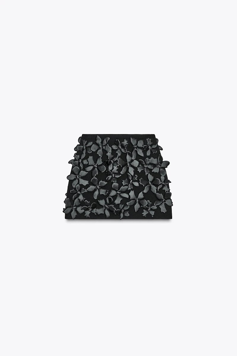 FLORAL STRUCTURE KNIT MINI SKIRT