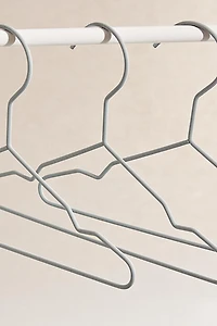 PACK OF RUBBERIZED BABY HANGERS (PACK 6)
