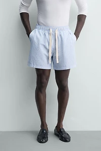 SHORT À RAYURES