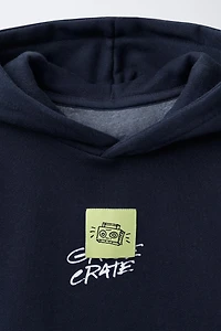 LABELED HOODIE SWEATSHIRT
