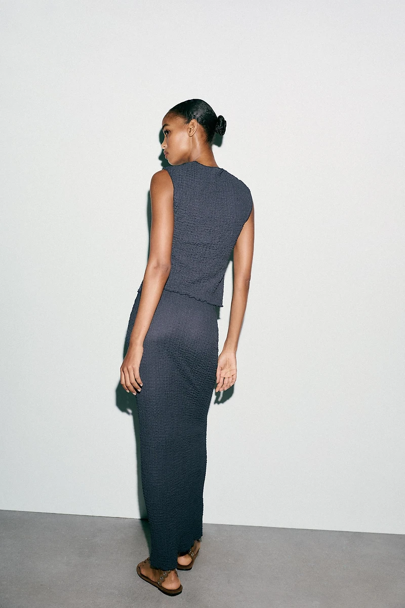 TEXTURED MIDI SKIRT