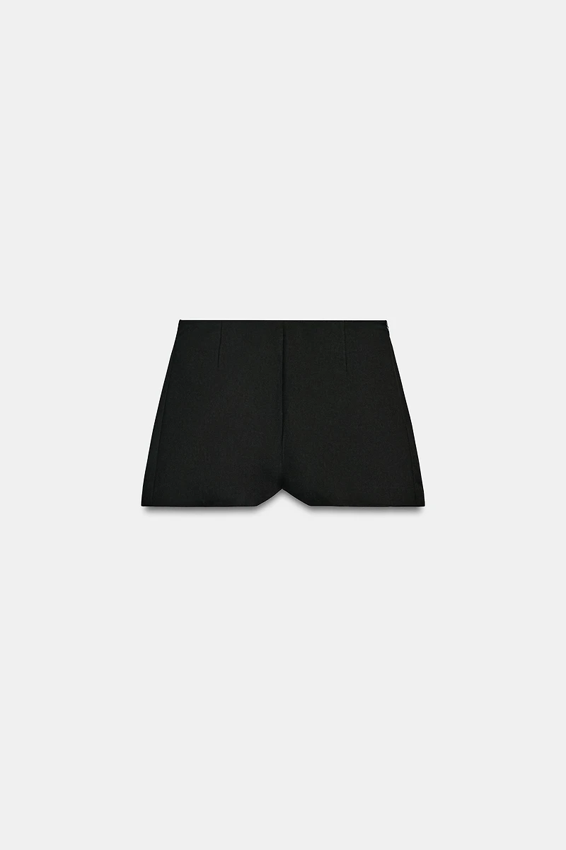 HIGH-WAISTED SHORTS