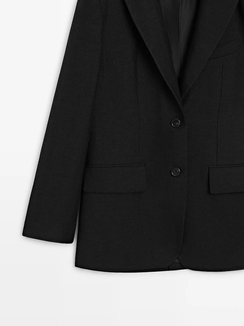 Linen blazer with pockets