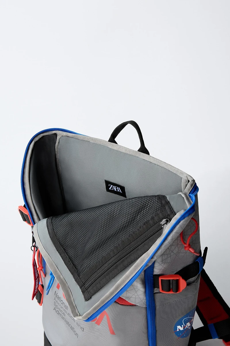 SAC À DOS DE VOYAGE © NASA