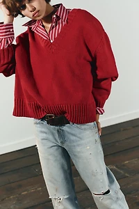 OVERSIZED KNIT SWEATER