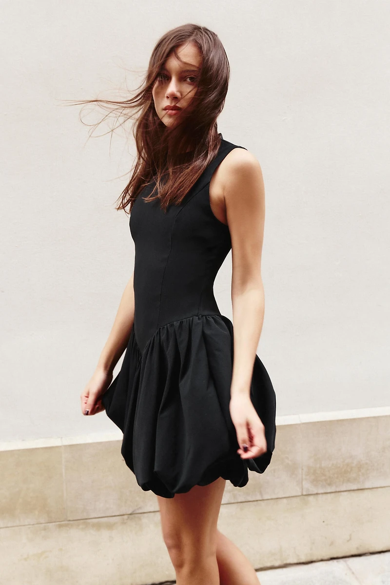 SHORT BALLOON EFFECT DRESS