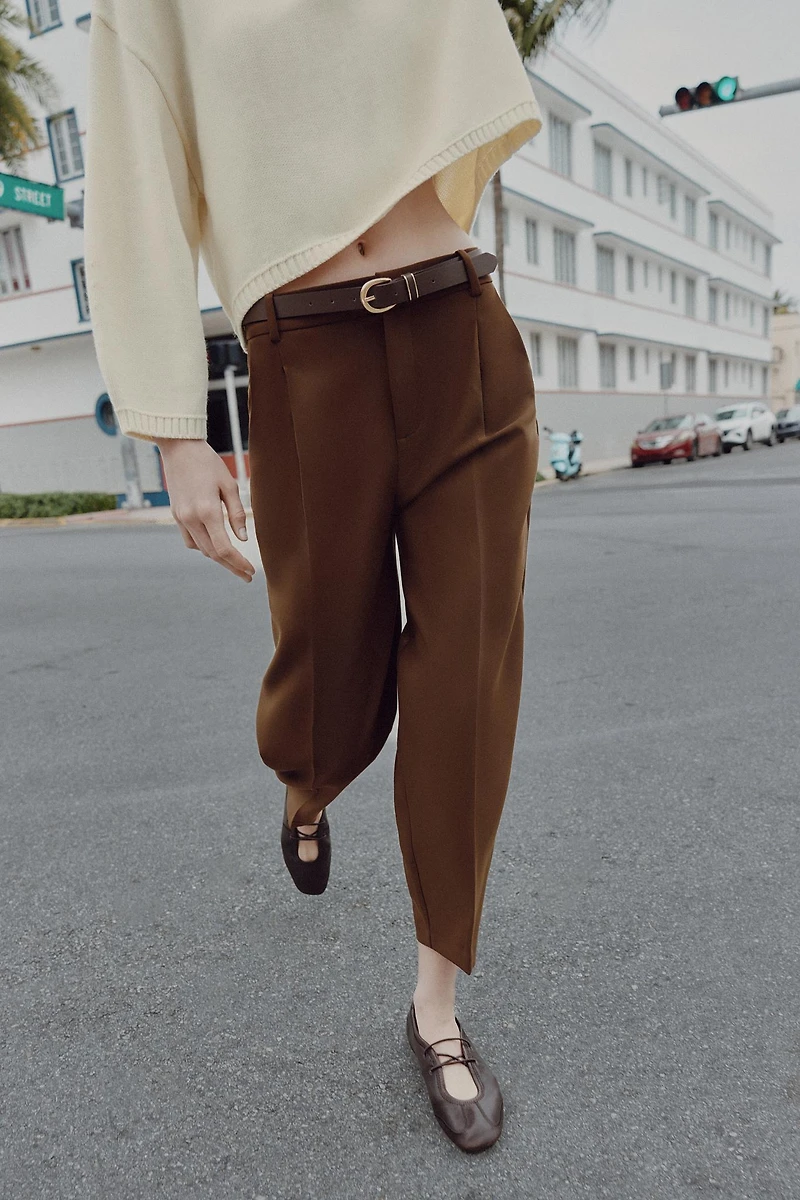 BELTED PLEATED PANTS