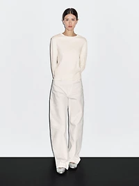 Long sleeve T-shirt with rounded hem