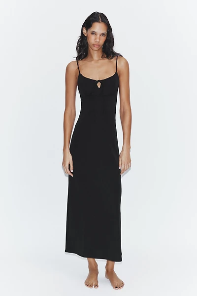 FLOWY STRAPPY MIDI DRESS