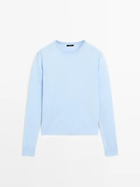 Wool blend knit sweater with crew neck