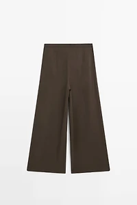 Flowing wide-leg pants with dart detail