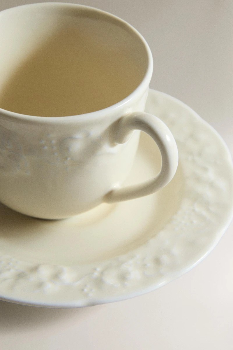 PORCELAIN GRAPE COFFEE CUP AND SAUCER
