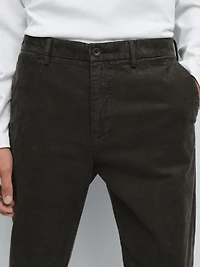 Pantalon slim en velours côtelé