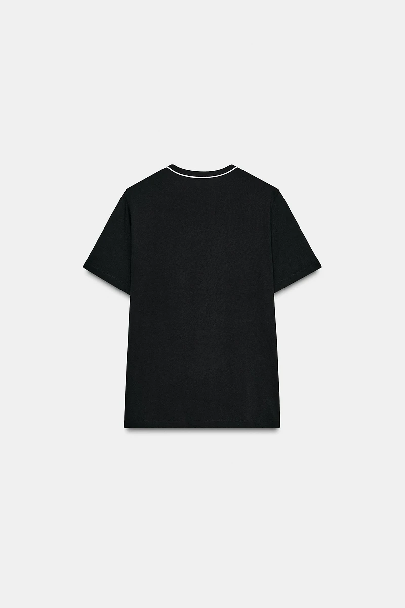 BROOCH DETAIL T-SHIRT