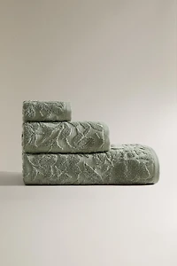 FLORAL JACQUARD BATH TOWEL