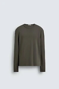 REGULAR FIT TEXTURED T-SHIRT