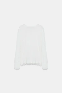 PULL EN MAILLE AVEC DENTELLE