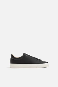 BASIC SNEAKERS