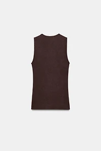 SLEEVELESS T-SHIRT