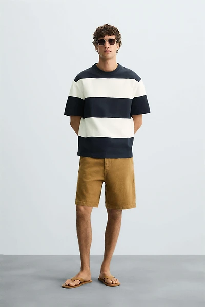 CONTRAST STRIPE SWEATSHIRT