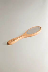 LEGS EXFOLIATING WITH WOODEN HANDLE