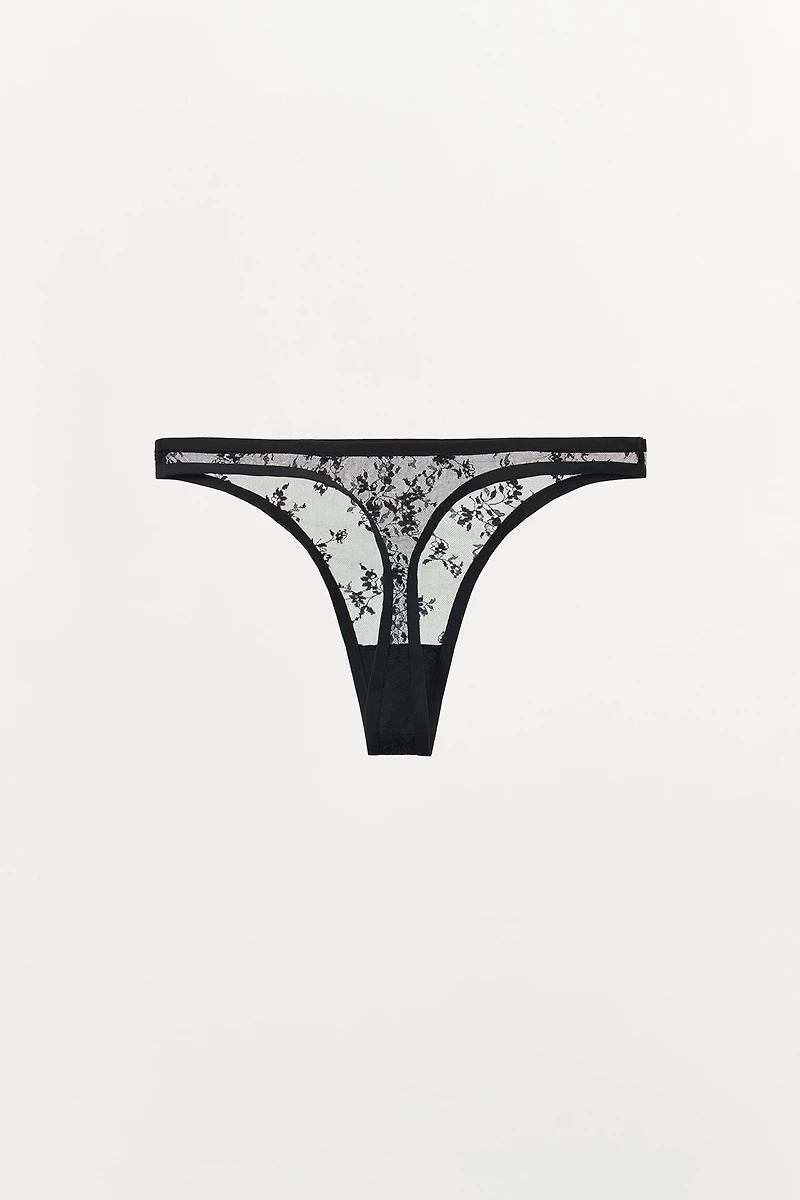 LACE THONG