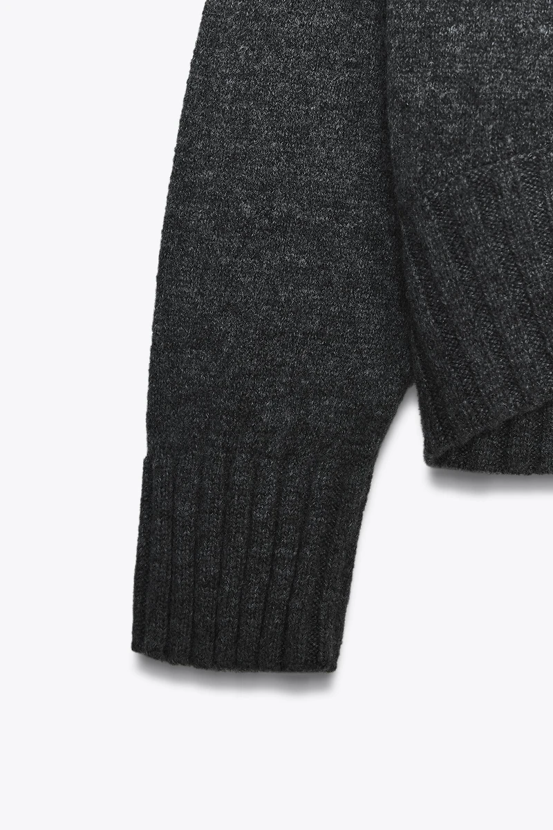 RIB KNIT SWEATER
