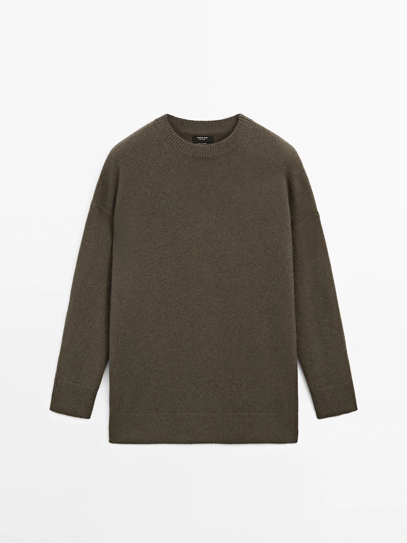 100% cashmere oversize knit sweater