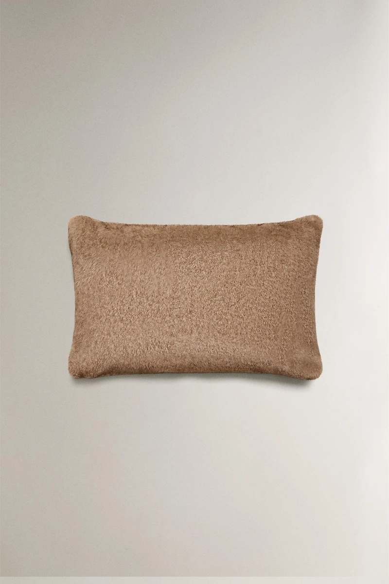 FAUX FUR CUSHION COVER