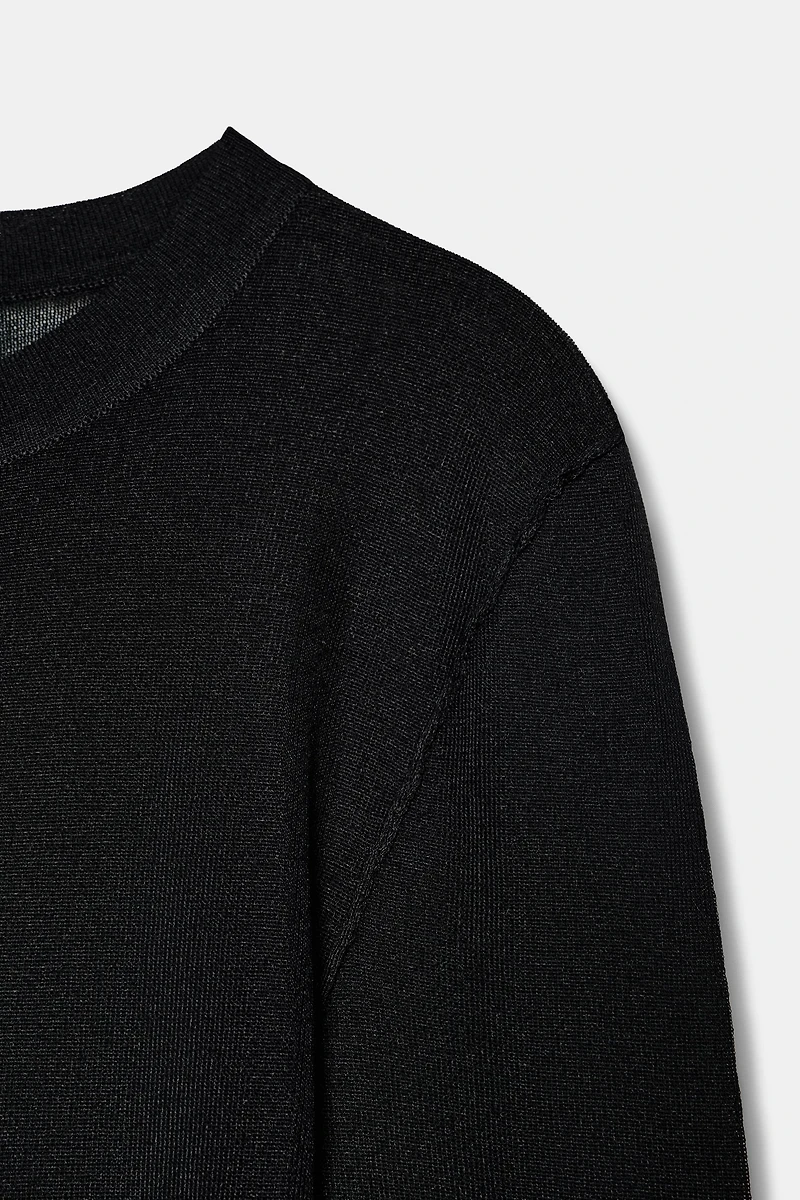 EXTRA-FINE KNIT TOP