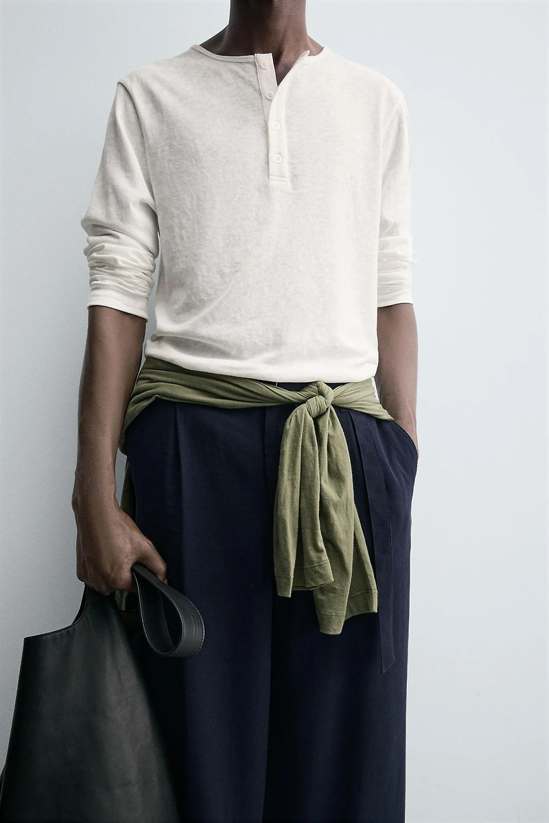 BUTTON NECK T-SHIRT