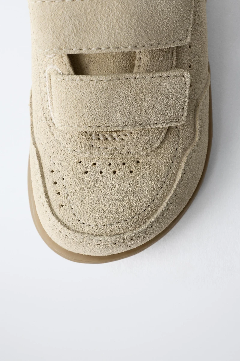 STRAPPY LEATHER BAREFOOT SNEAKERS