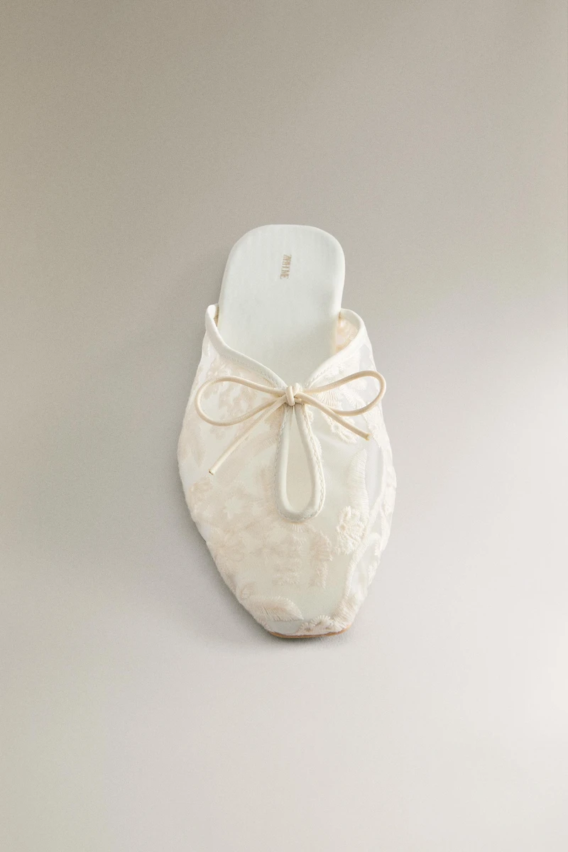 EMBROIDERED FLOWER MULE SLIPPERS