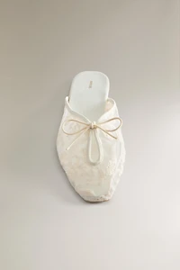 EMBROIDERED FLOWER MULE SLIPPERS