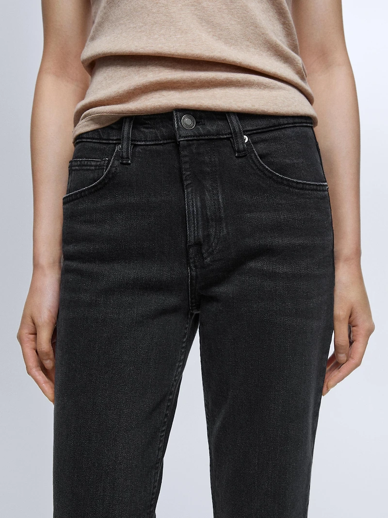Mid-rise cropped slim fit jeans