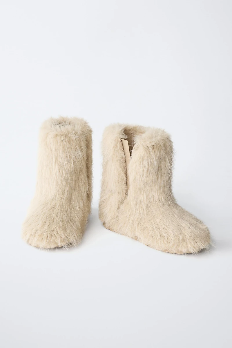 FURRY SNOW BOOTS