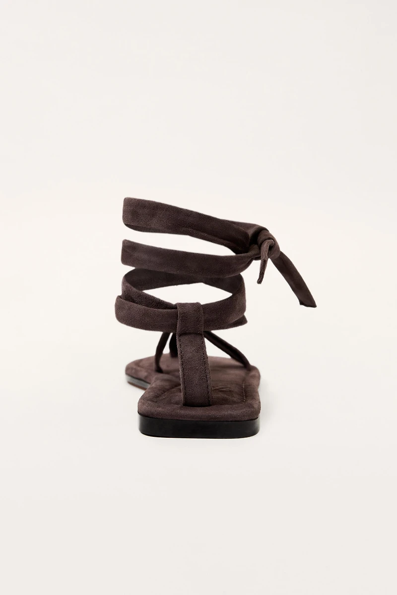 LEATHER STRAPPY FLAT SANDALS - LIMITED EDITION