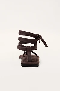 LEATHER STRAPPY FLAT SANDALS - LIMITED EDITION