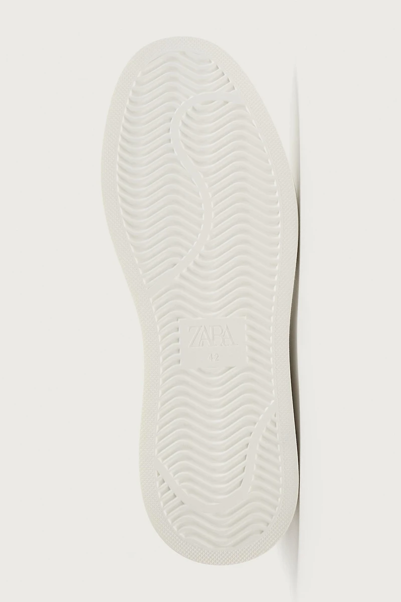 HEEL DETAIL SNEAKERS