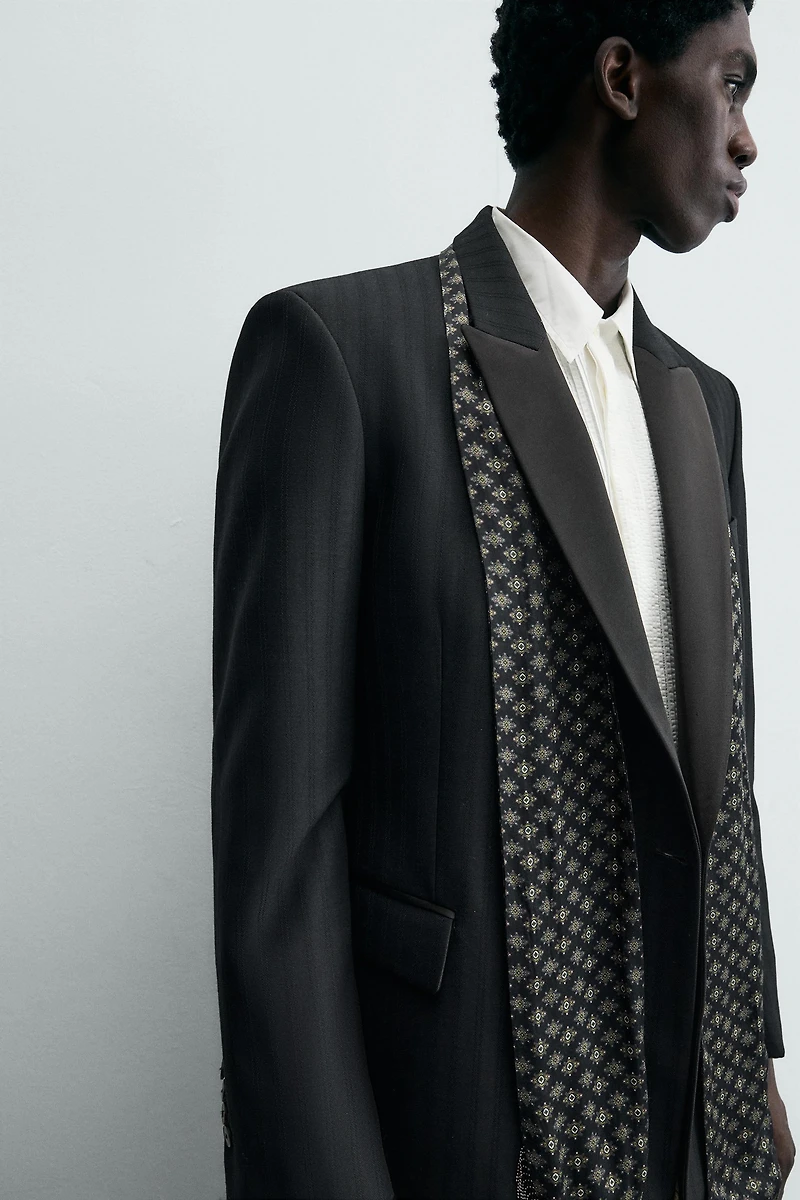 FOULARD FLUIDE AVEC VERROTERIES LIMITED EDITION