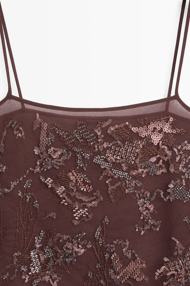 Top fluide à bretelles avec broderie