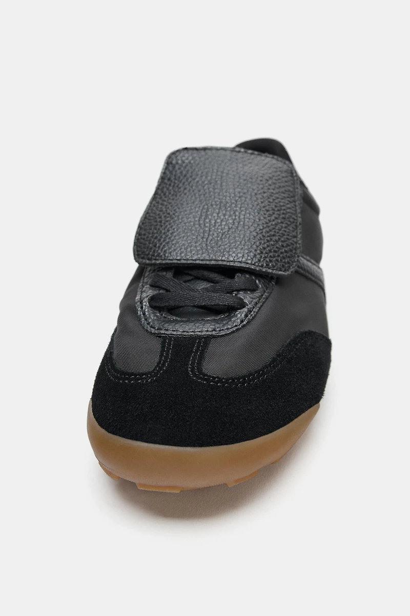 SNEAKERS WITH OVERLAPPING TONGUE DETAIL