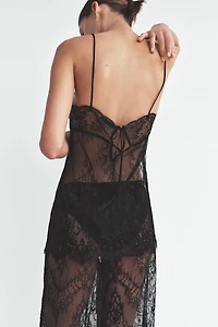 LACE CAPRI PANTS