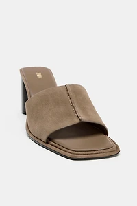 SANDALES À TALONS EN CROÛTE DE CUIR