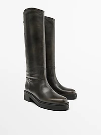 Bottes en cuir brossé