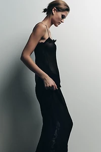 TOP EN CRÊPE GEORGETTE BRODÉ