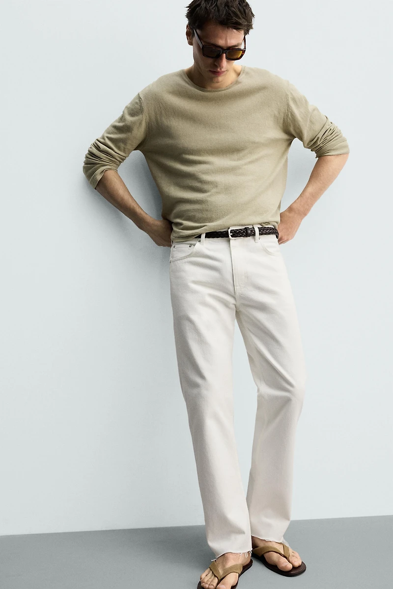IRREGULAR HEM STRAIGHT FIT JEANS