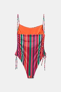 MAILLOT DE BAIN IMPRIMÉ À RAYURES AVEC PLIS LATÉRAUX
