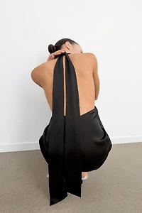 SATIN EFFECT LONG HALTER DRESS
